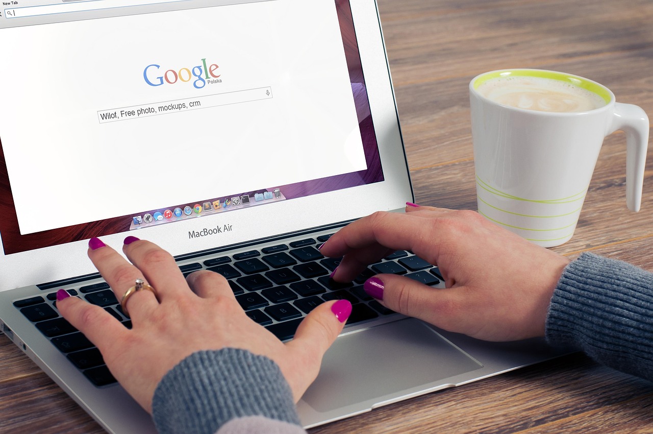 Office, freelancer, computer — Winnipeg SEO Experts: Boost Your Local Business Online